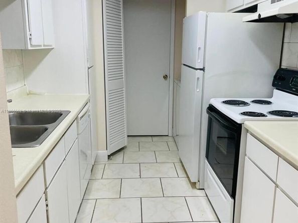 4085 NW 87th Ave 4085, Sunrise FL 33351