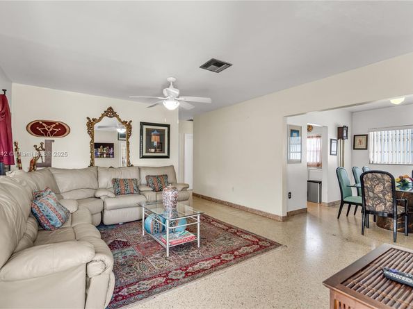 201 NW 14th Ave, Miami FL 33125