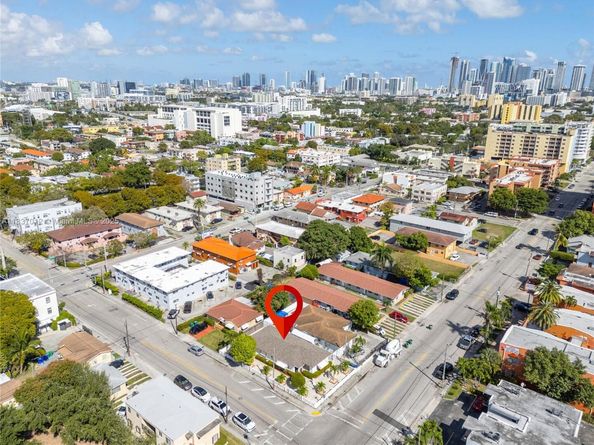 201 NW 14th Ave, Miami FL 33125