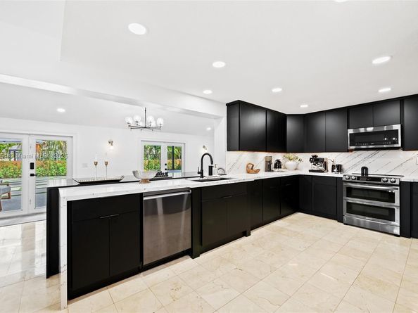 16811 NW 83rd Ave, Miami Lakes FL 33016