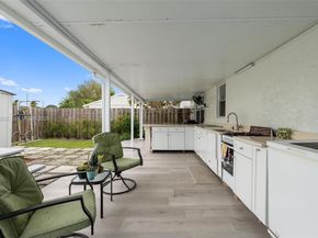 1366 Osprey Ct, Homestead FL 33035