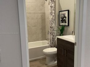 2423 SE 11th St, Homestead FL 33035