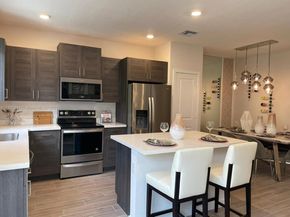 2423 SE 11th St, Homestead FL 33035