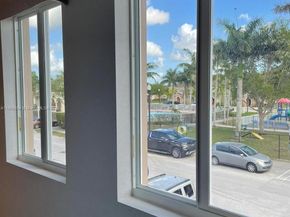 2423 SE 11th St, Homestead FL 33035