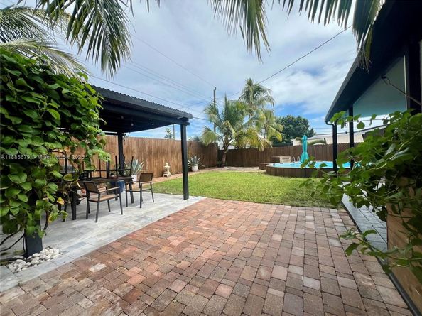 7655 Tropicana St, Miramar FL 33023