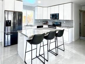 7655 Tropicana St, Miramar FL 33023
