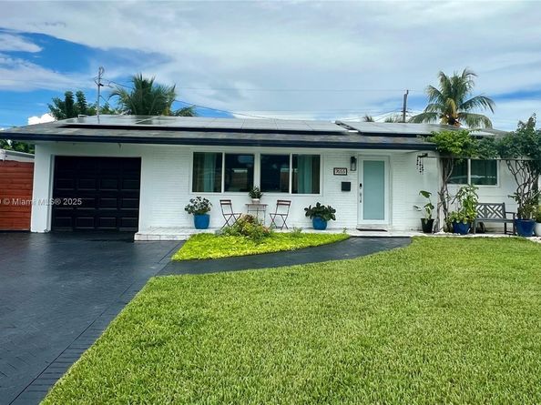 7655 Tropicana St, Miramar FL 33023