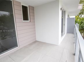 3374 Day Ave A, Miami FL 33133