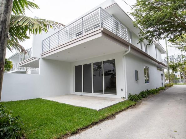 3374 Day Ave A, Miami FL 33133