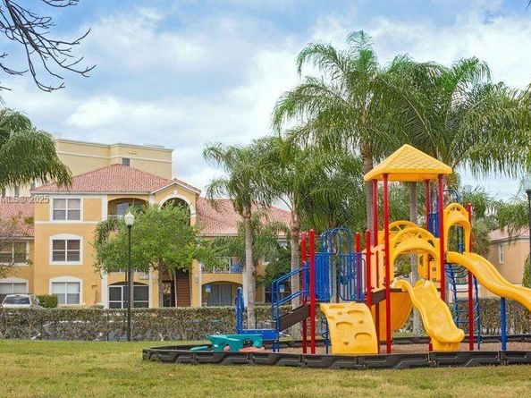 5560 NW 61st St 704, Coconut Creek FL 33073
