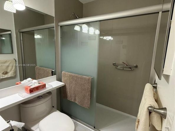 417 Waterside Dr, Hypoluxo FL 33462