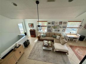 2977 St John Dr, Cooper City FL 33024