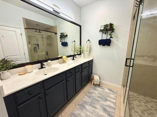 2977 St John Dr, Cooper City FL 33024