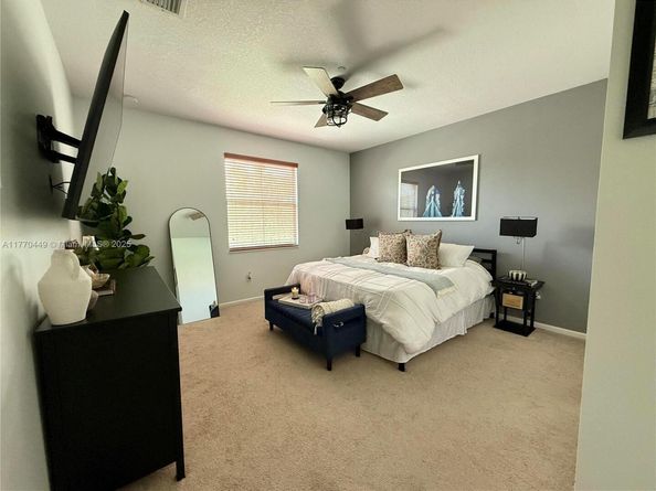 2977 St John Dr, Cooper City FL 33024