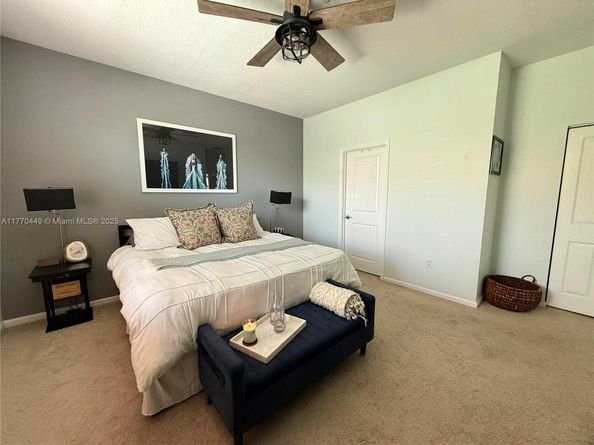 2977 St John Dr, Cooper City FL 33024