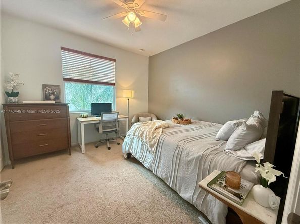 2977 St John Dr, Cooper City FL 33024