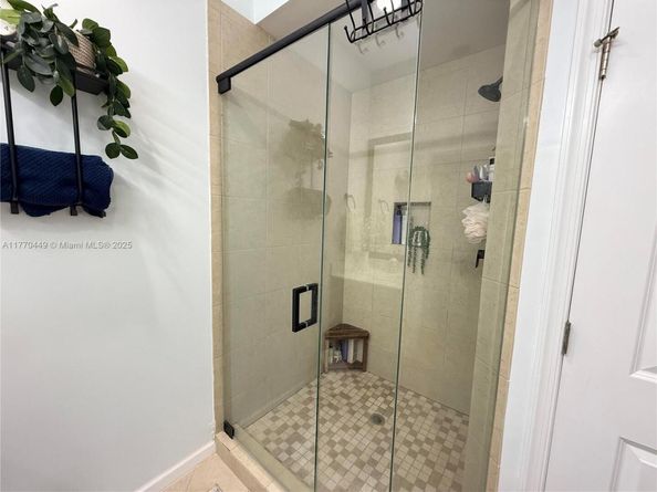 2977 St John Dr, Cooper City FL 33024