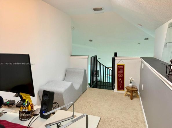 2977 St John Dr, Cooper City FL 33024