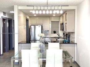 8900 Washington Blvd PH2A, Pembroke Pines FL 33025