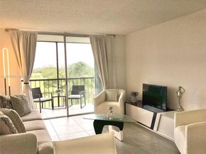 8900 Washington Blvd PH2A, Pembroke Pines FL 33025