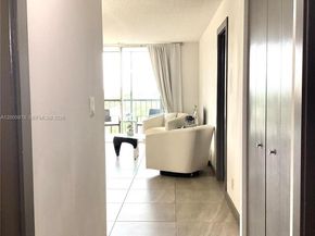 8900 Washington Blvd PH2A, Pembroke Pines FL 33025