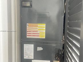 15 NW 52nd St, Miami FL 33127