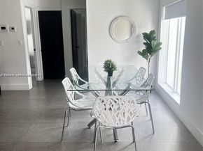 15 NW 52nd St, Miami FL 33127