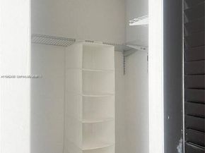 15 NW 52nd St, Miami FL 33127