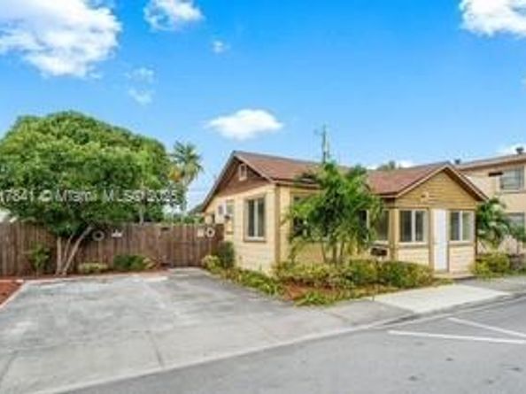 1416 N 2nd Ave N, Lake Worth FL 33460
