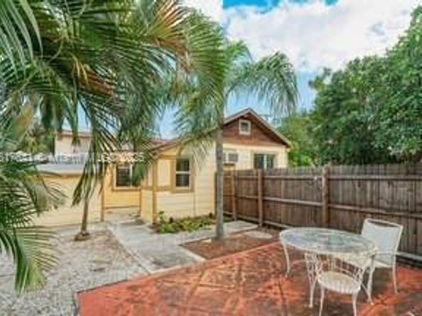 1416 N 2nd Ave N, Lake Worth FL 33460
