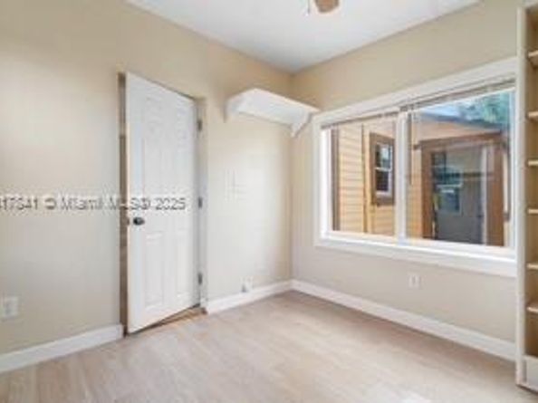 1416 N 2nd Ave N, Lake Worth FL 33460