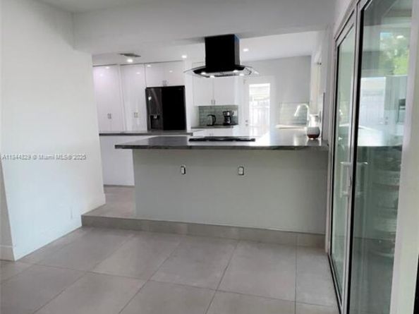 2325 NE 194 Street, Miami FL 33180