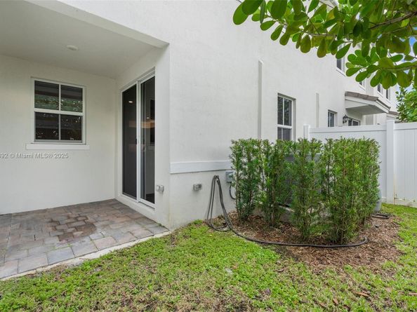 110 SW 171st Way, Pembroke Pines FL 33027