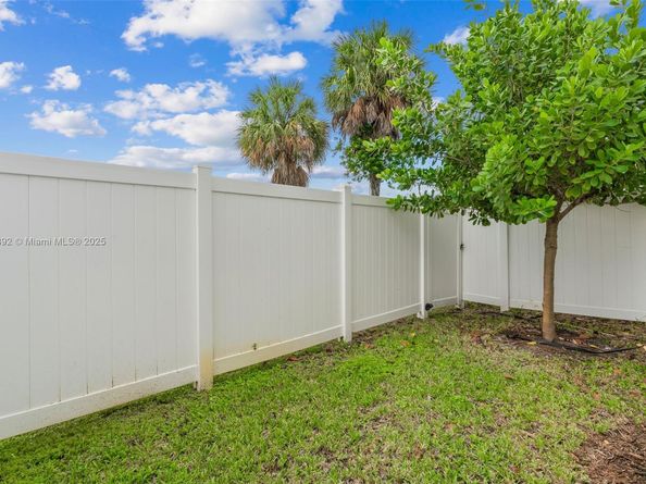 110 SW 171st Way, Pembroke Pines FL 33027