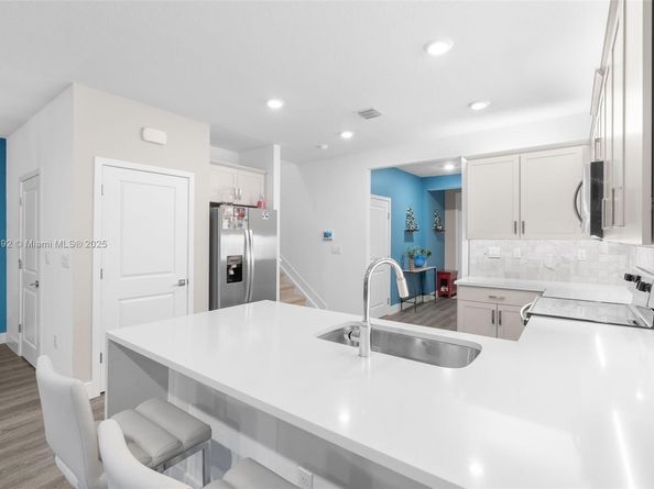 110 SW 171st Way, Pembroke Pines FL 33027