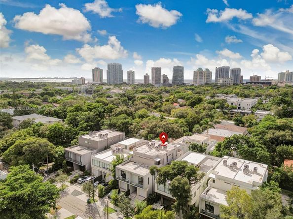 2980 Coconut Ave, Miami FL 33133