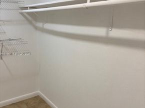 9493 SW 76th St L4, Miami FL 33173