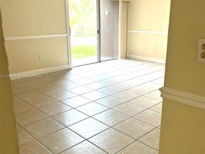 9493 SW 76th St L4, Miami FL 33173