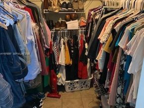 9493 SW 76th St L4, Miami FL 33173