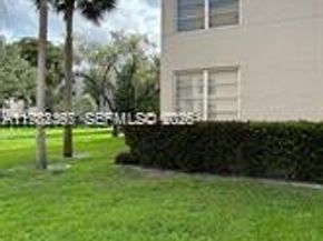 9501 Seagrape Dr 101, Davie FL 33324