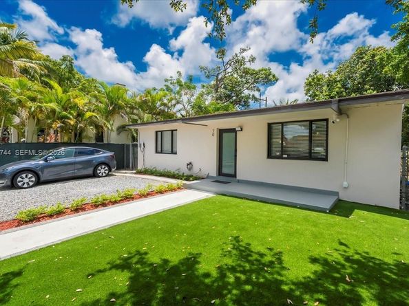 70 NW 47th Ter, Miami FL 33127