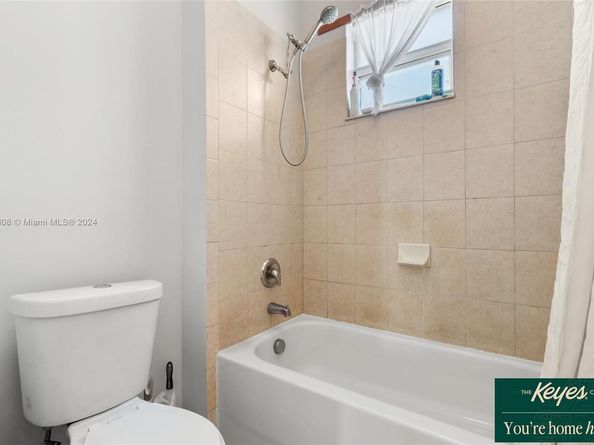 3641 NE 4th St, Homestead FL 33033