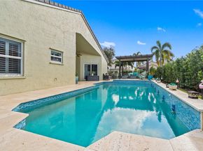 1024 NW 184th Way, Pembroke Pines FL 33029