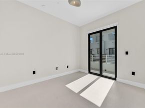 3318 Day Ave 6, Miami FL 33133