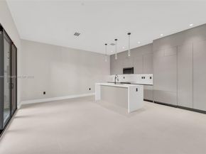 3318 Day Ave 6, Miami FL 33133