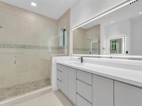 3318 Day Ave 6, Miami FL 33133