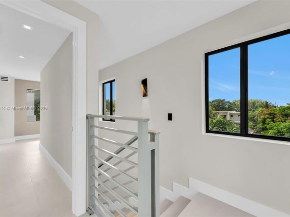 3318 Day Ave 6, Miami FL 33133
