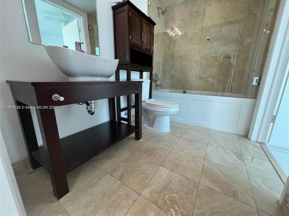 350 S Miami Ave 1907, Miami FL 33130