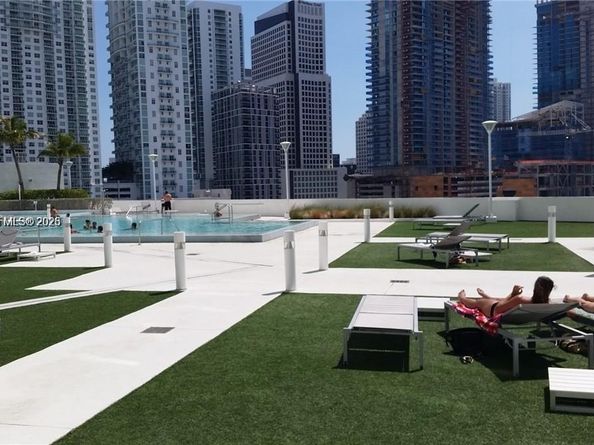 350 S Miami Ave 1907, Miami FL 33130