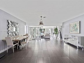 2534 Monroe St, Hollywood FL 33020